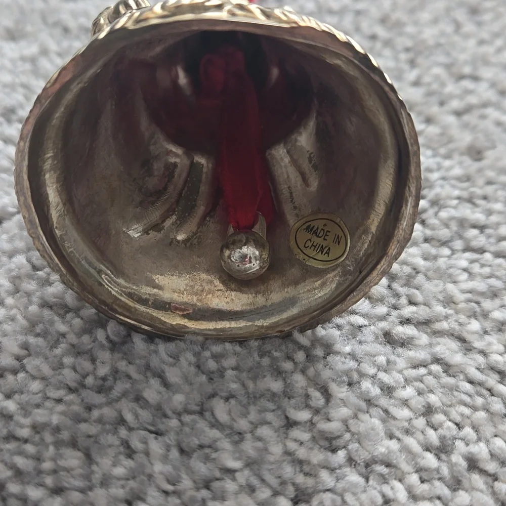 Vintage Santa Claus Bell Ornament - Picture 4 of 4